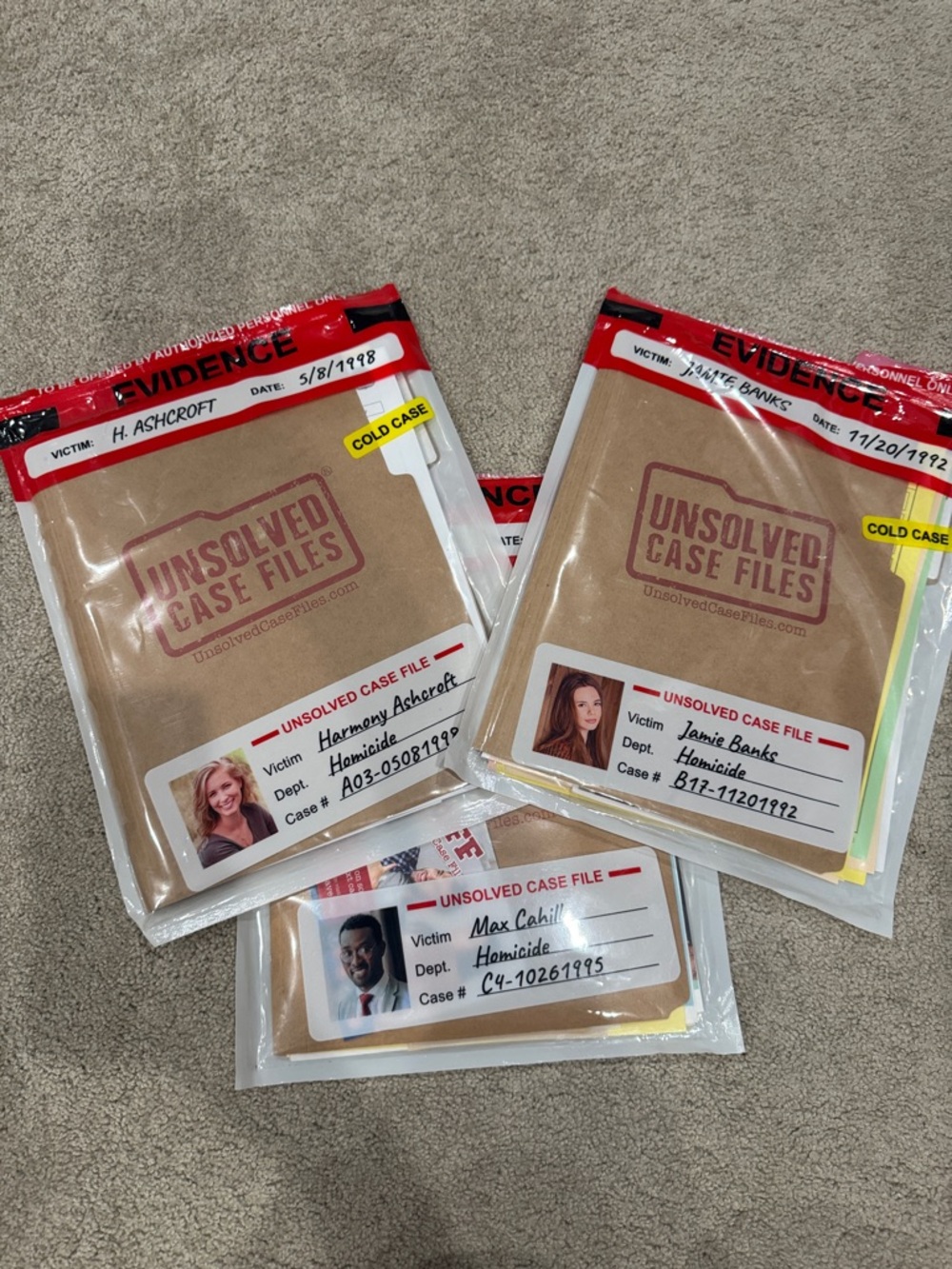 Unsolved Case Files Puzzle Lot